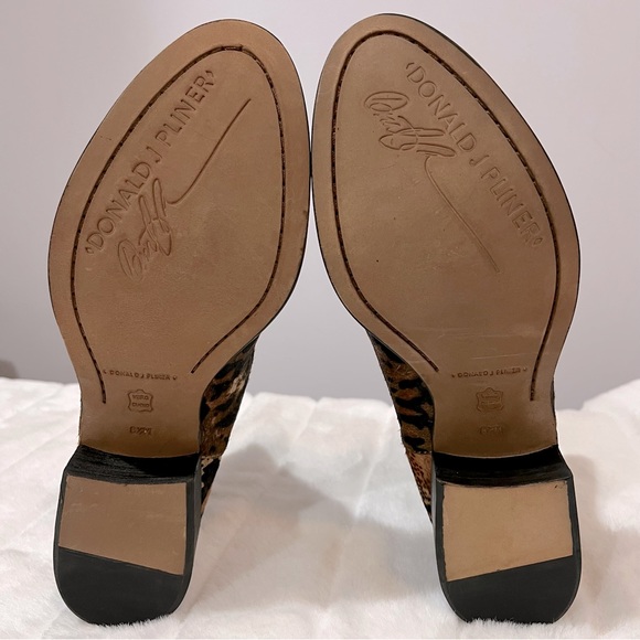 NEW Donald J Pliner Paige Animal Print Calf Hair Booties - Picture 8 of 12